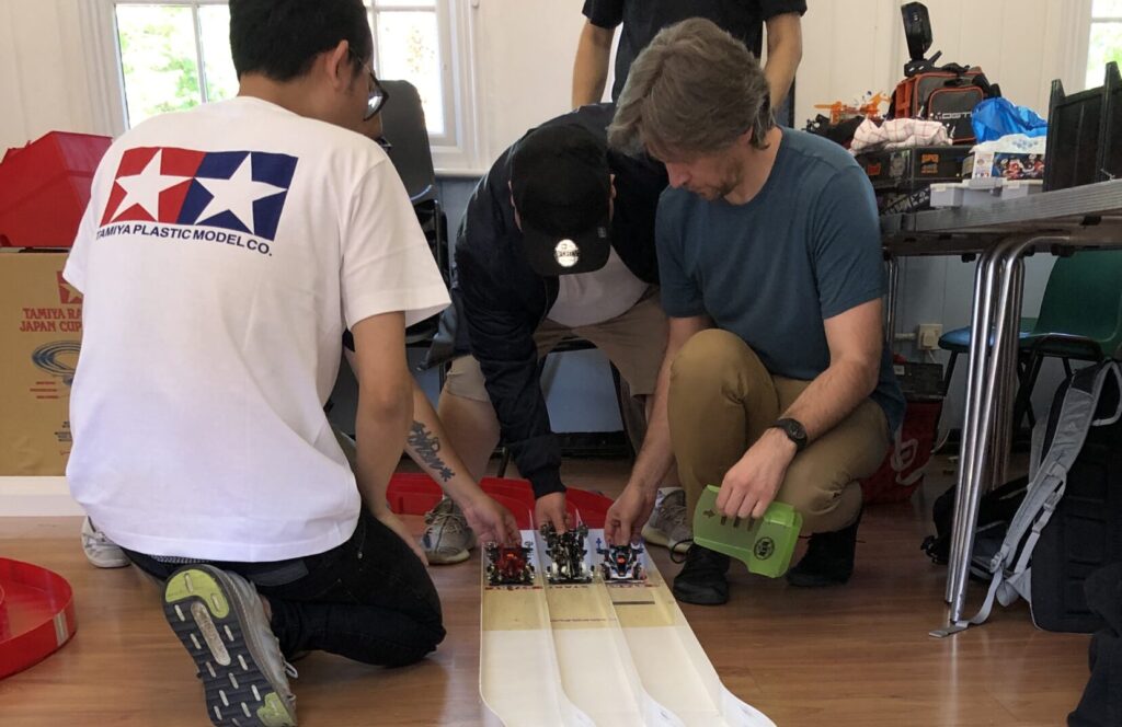 B-MAX race at the Mini 4WD B-MAX GP London May 2025 event